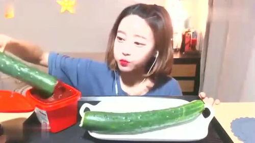 娱乐吃瓜酱燃脂,揭秘明星健身秘诀与美食诱惑