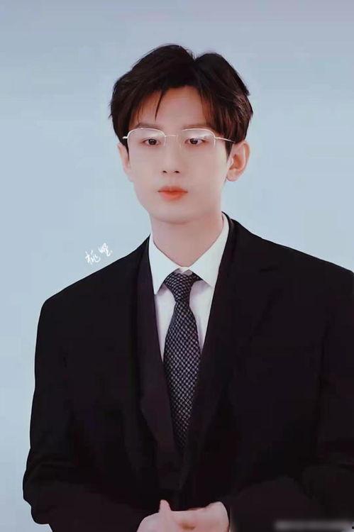 娱乐圈吃瓜成毅,成毅在娱乐圈的瓜田里如何翻涌