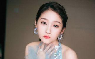娱乐吃瓜凤姐是谁,从网红到话题女王