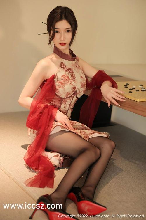 娱乐吃瓜酱92岁超模,娱乐吃瓜酱带你领略时尚传奇