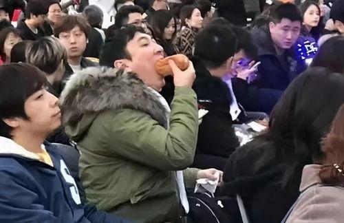 娱乐吃大瓜群众