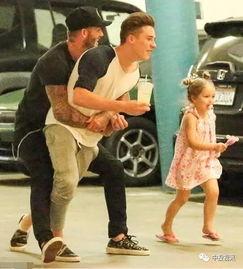 娱乐圈吃瓜直播切片,揭秘明星幕后生活，吃瓜群众狂欢盛宴